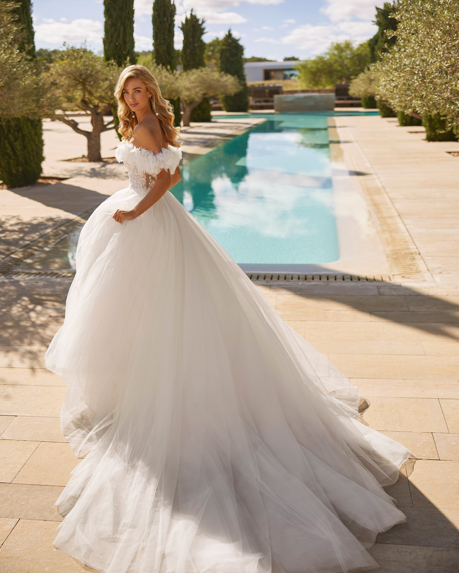 1N48 SLOANE ADRIANA ALIER 2